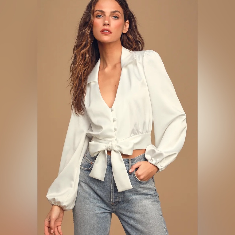 Lulu’s White Satin Button-Up Long Sleeve Crop Top